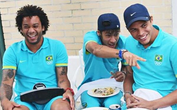 Jogadores comemoraram com churrasco