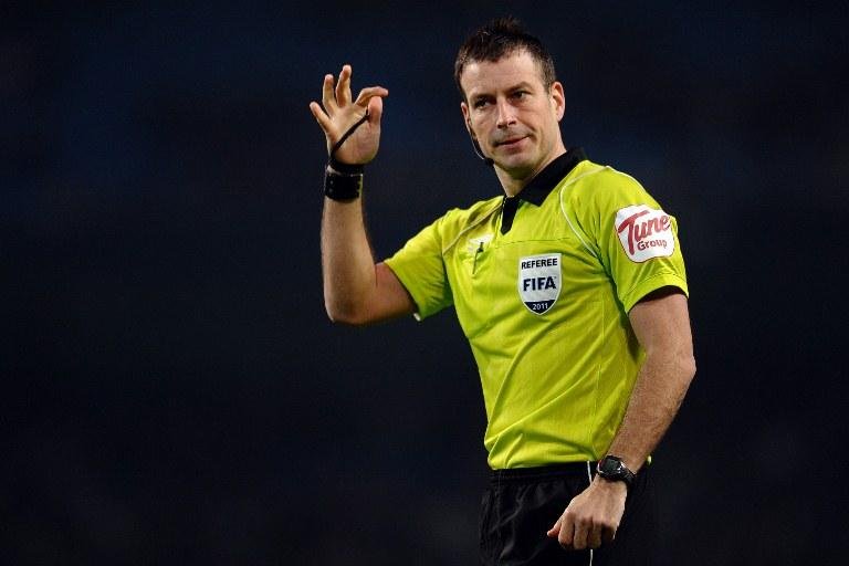 Mark Clattenburg arbitrou a partida em que os mexicanos eliminaram a sele&ccedil;&atilde;o do Senegal 