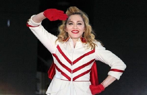 Madonna defendeu banda que fez ora&ccedil;&atilde;o contra presidente russo
