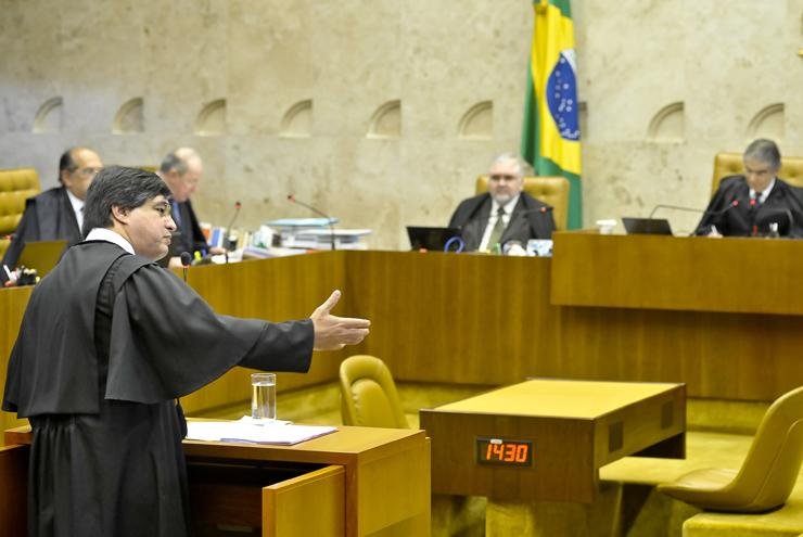 Advogado de ex-diretor de marketing do Banco do Brasil defende seu cliente no plen&aacute;rio do STF