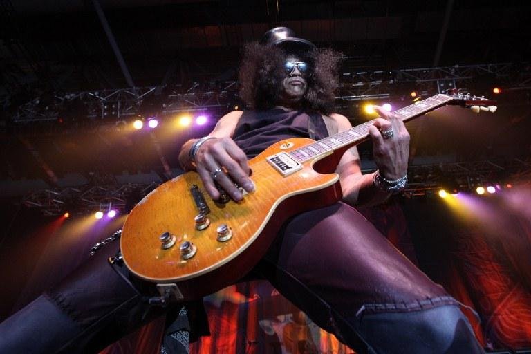 Guitarrista Slash se apresenta em Porto Alegre em novembro de 2012