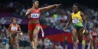EUA quebram recorde mundial e ficam com ouro no 4x100m feminino