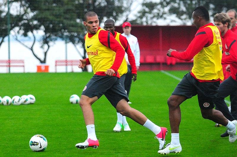 Fernand&atilde;o pede calma com Maurides: ``N&atilde;o &eacute; solu&ccedil;&atilde;o&acute;&acute;