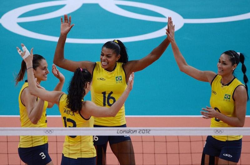 Meninas tentam bicampeonato ol&iacute;mpico
