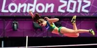 Após falhas, Fabiana Murer não conseguiu se classificar na competição do salto com vara em Londres 