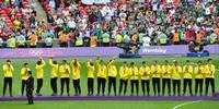 Brasileiros recebem a medalha de prata do torneio de futebol da Olimpíada de Londres