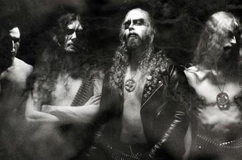 Enthroned gravou &aacute;lbum ao vivo em Porto Alegre em 2004 