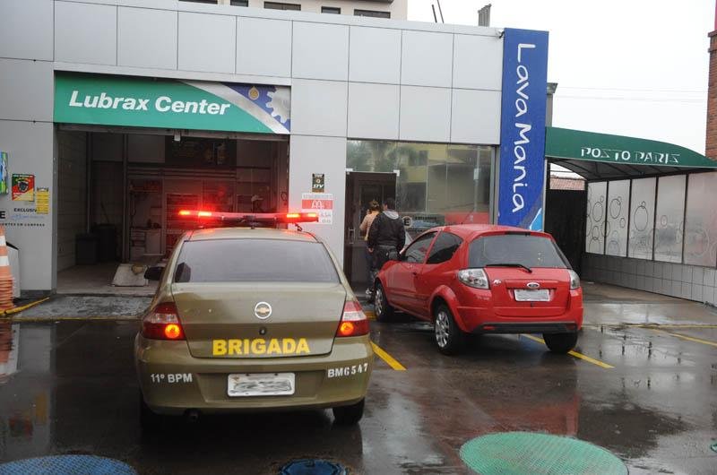 Assaltantes fugiram de carro em dire&ccedil;&atilde;o &agrave; zona Norte da Capital