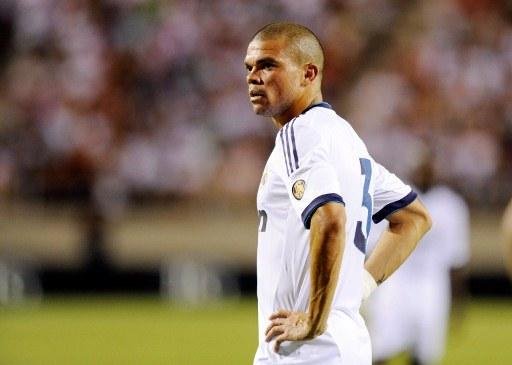 Zagueiro Pepe desfalca Portugal em amistoso na quarta