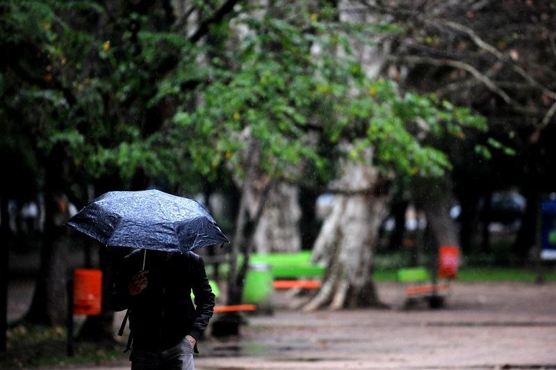 Chuva causou transtornos na regi&atilde;o Metropolitana