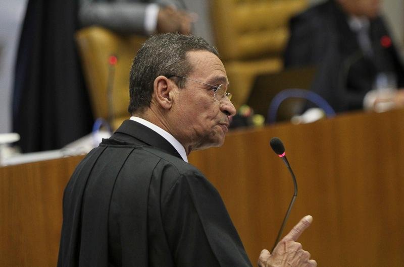 Advogado de Roberto Jefferson acusa Lula de ser mandante do mensal&atilde;o