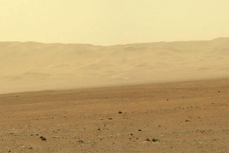 Sonda Curiosity tirou suas primeiras fotos de Marte e recebeu apoio de Obama