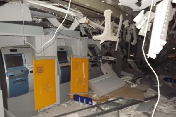 Terminais destru&iacute;dos pela explos&atilde;o