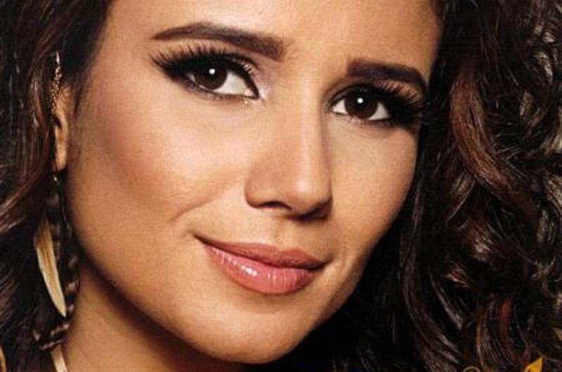 Cantora ficou consagrada com seu &uacute;ltimo CD &acute;Paula Fernandes Ao Vivo&acute;