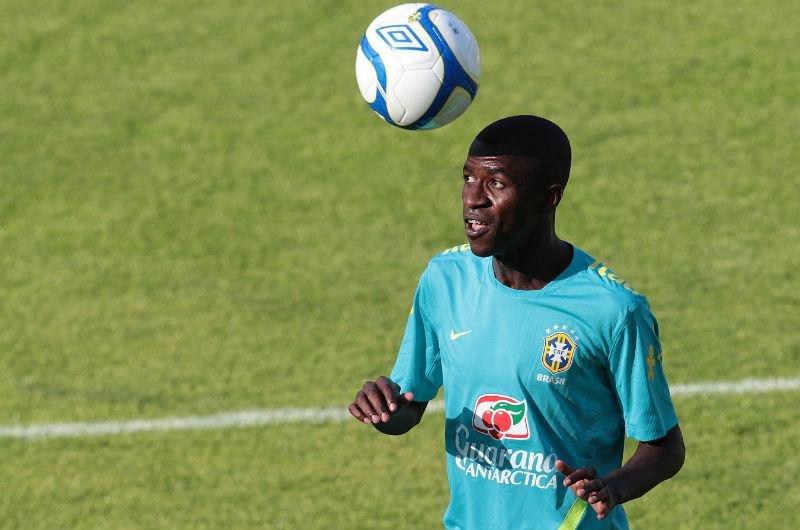 Ramirez ser&aacute; titular do Brasil contra a Su&eacute;cia