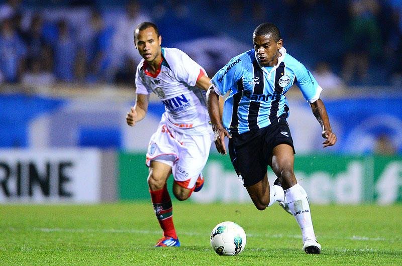 Fernando teve uma atua&ccedil;&atilde;o discreta contra a Portuguesa