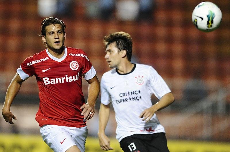 Rafael Moura estreia com derrota no Inter