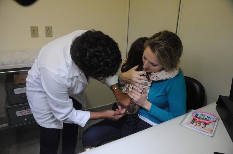 Vacina&ccedil;&atilde;o  para crian&ccedil;as at&eacute; 5 anos prossegue at&eacute; sexta-feira