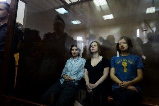 Trio foi condenado a dois anos de pris&atilde;o