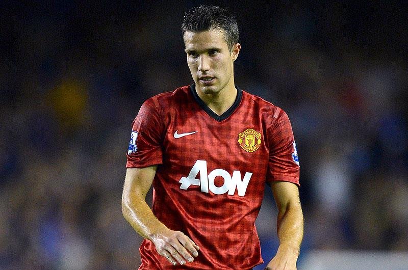 Manchester United perde na estreia de Van Persie