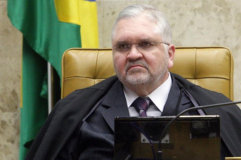 Gurgel diz que prova contra Dirceu &eacute; ``contundente&acute;&acute;