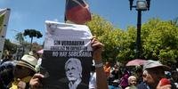 Manifestantes protestaram por Assange na última segunda no Equador