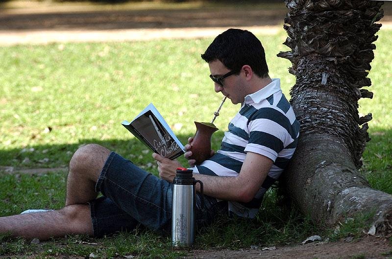 Sexta ser&aacute; mais um dia de calor&atilde;o anormal em agosto no RS