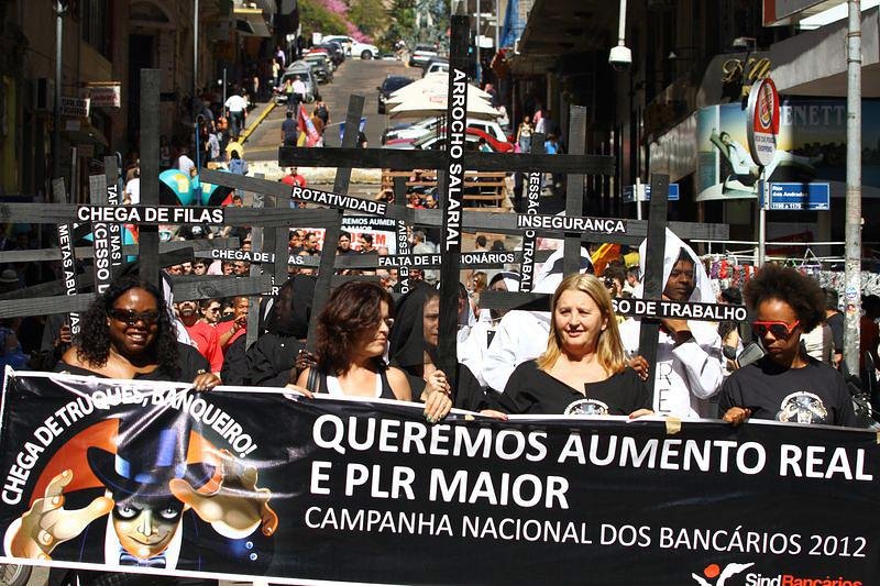 Trabalhadores protestaram no Centro da Capital