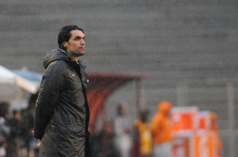 Fernand&atilde;o conversou com os jogadores antes do treinamento dessa segunda-feira
