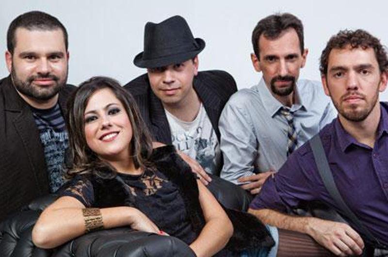 Banda se apresenta as 20h no Teatro Bruno Kiefer