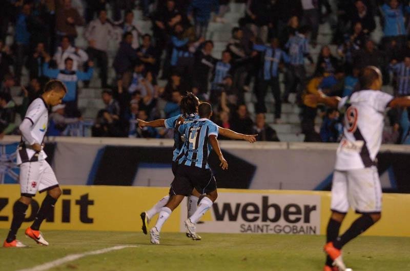 Gr&ecirc;mio confirma boa fase e faz 2 a 0 sobre o Vasco