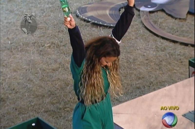 A rainha de bateria tamb&eacute;m mostrou muita habilidade ao vencer duas Provas da Chave
