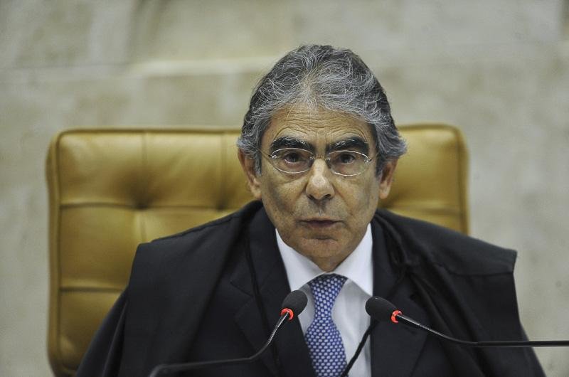 Carlos Ayres Britto encerra primeira etapa do julgamento