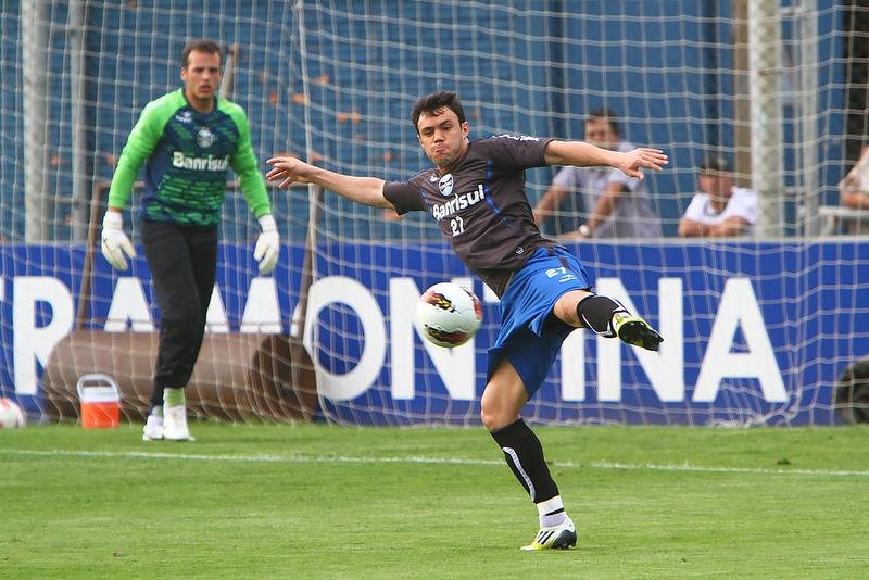 Gr&ecirc;mio encara o Palmeiras e seca o Flu para chegar &agrave; vice-lideran&ccedil;a