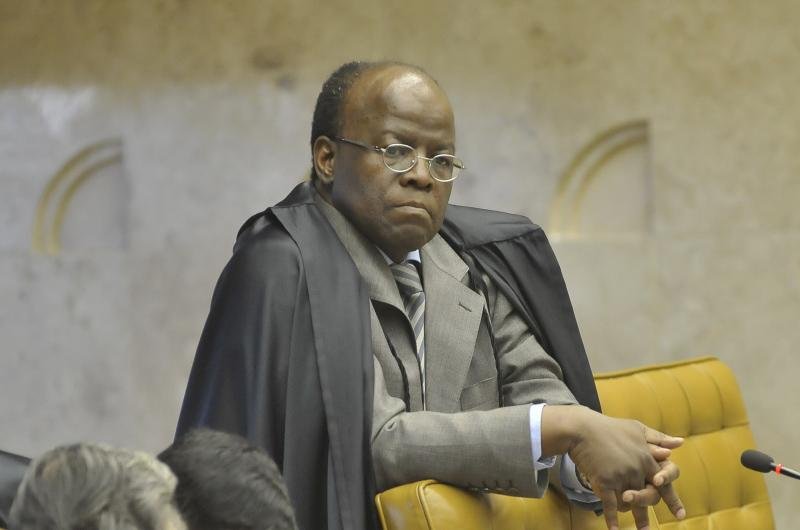 Sess&atilde;o ser&aacute; retomada com a leitura do voto do ministro Joaquim Barbosa