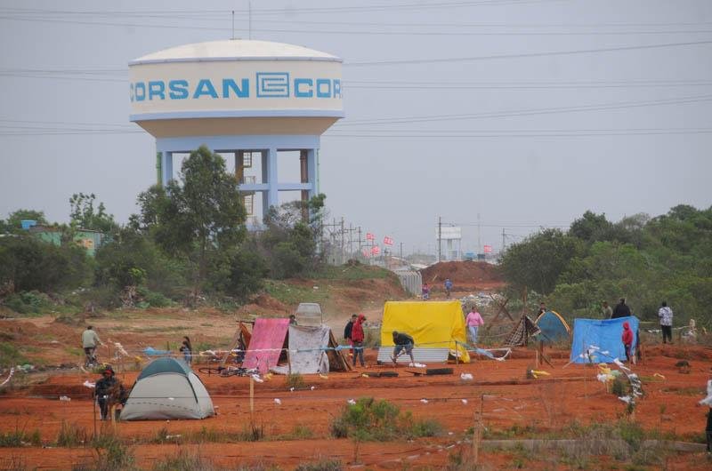 Moradores alegam demora no in&iacute;cio das obras do governo