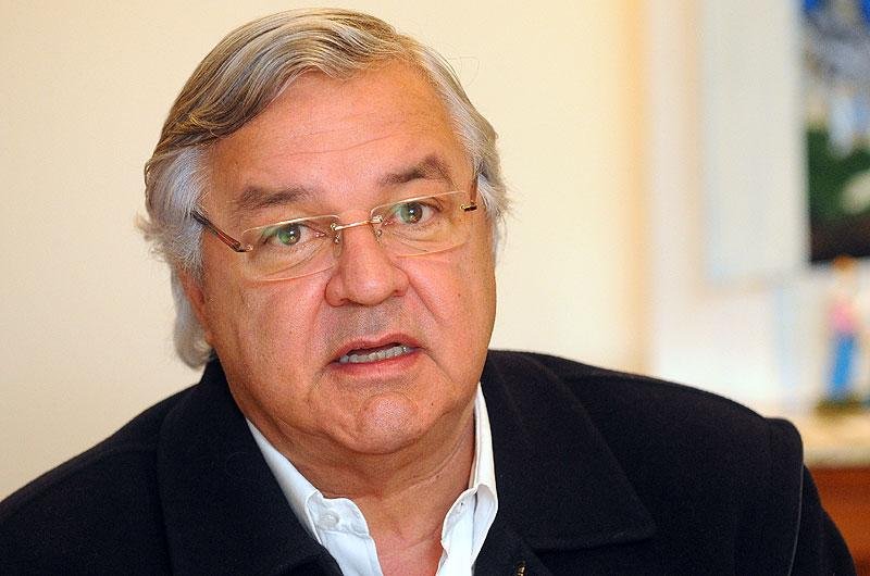 Odone fala em construir "solu&ccedil;&atilde;o conjunta" para elei&ccedil;&otilde;es do Gr&ecirc;mio