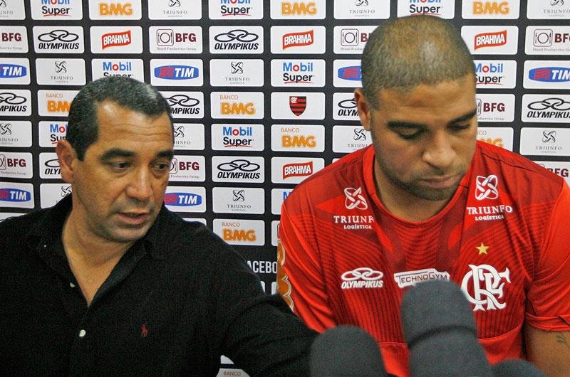 Ap&oacute;s falta, Adriano pede desculpas ao Flamengo e &agrave; torcida