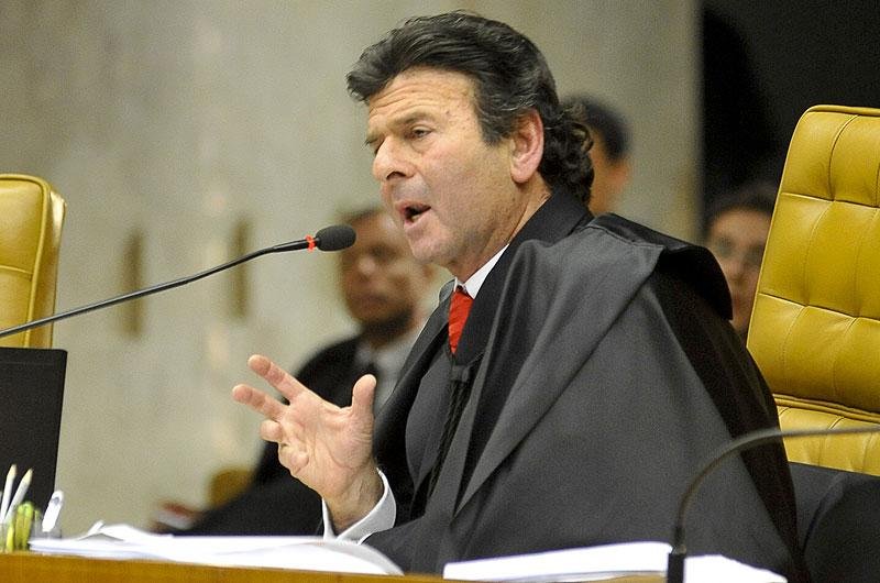 Assim como Rosa Weber, Luiz Fux condena tr&ecirc;s por fraude no Banco Rural 
