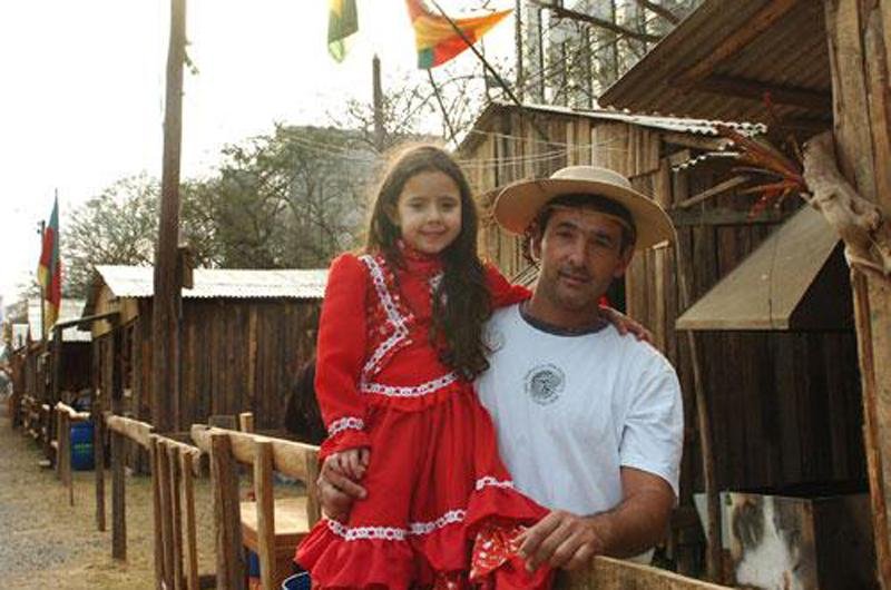 Gisele e o pai, Vilson, ontem no Parque da Harmonia 