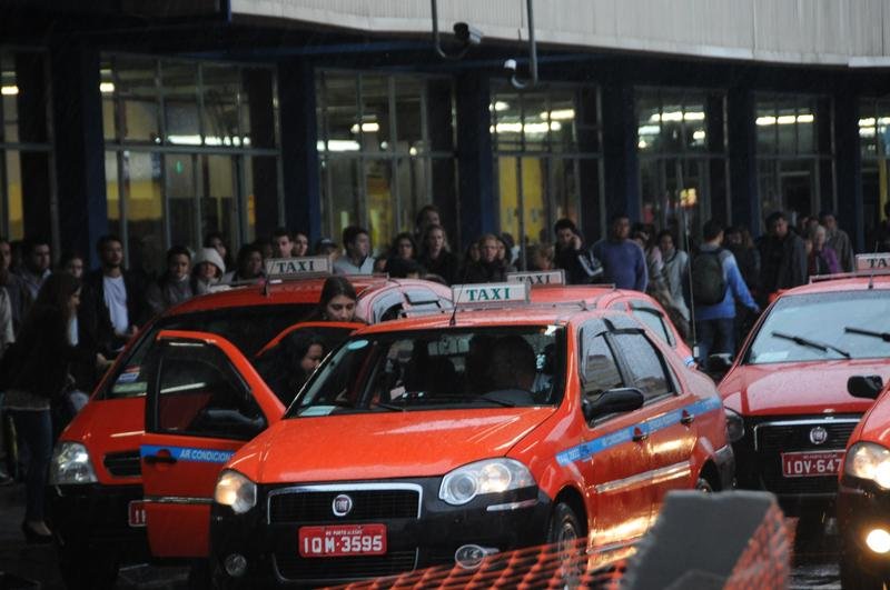 Movimento &eacute; grande no entorno da rodovi&aacute;ria