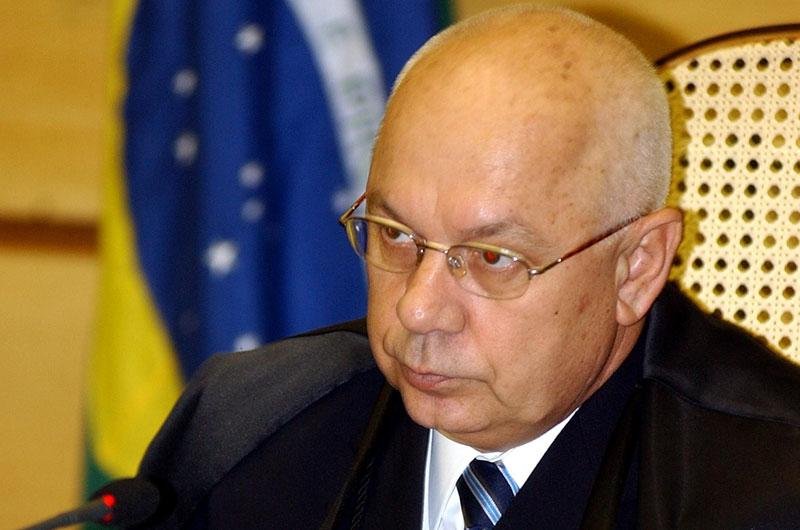  Dilma indicou Teori Albino Zavascki para o STF, na vaga de Cezar Peluso