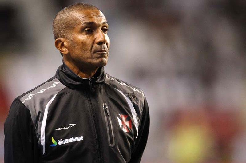 Vasco anuncia demiss&atilde;o do t&eacute;cnico Cristov&atilde;o Borges