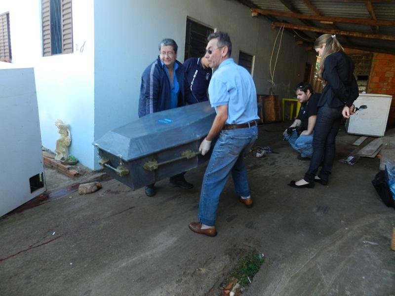 V&iacute;tima foi atingida ainda por facada no t&oacute;rax