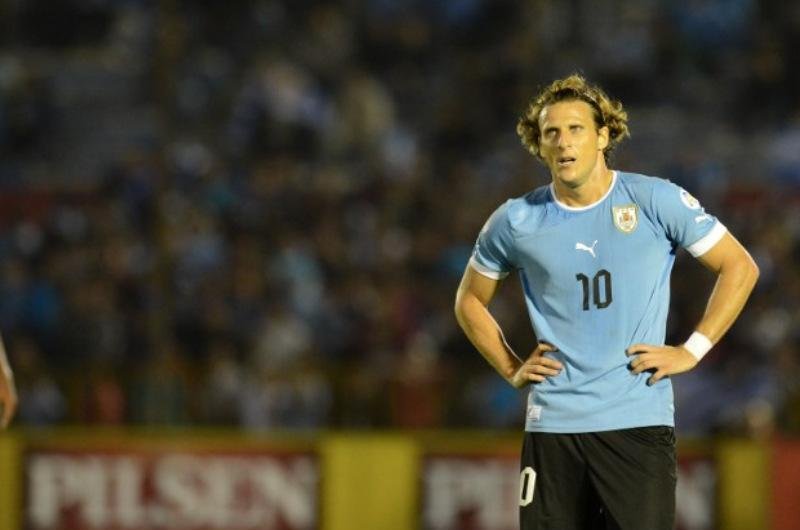 Forl&aacute;n defendeu sele&ccedil;&atilde;o uruguaia no empate com o Equador