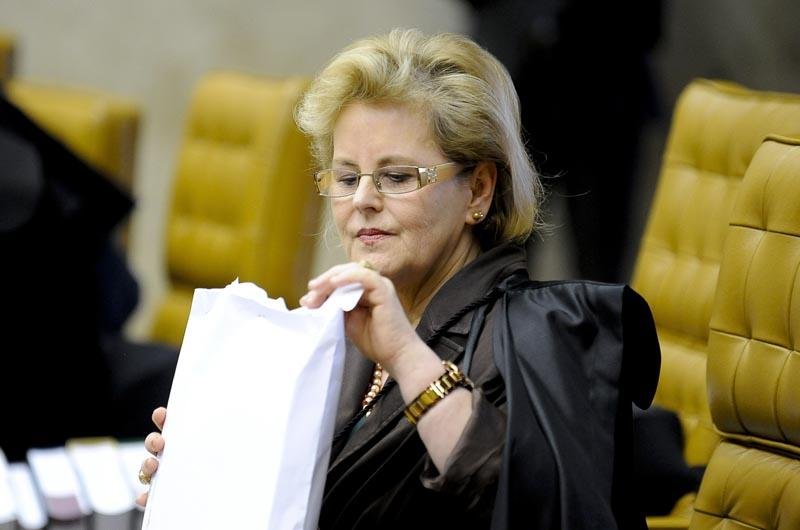 Rosa Weber condena oito por lavagem de dinheiro