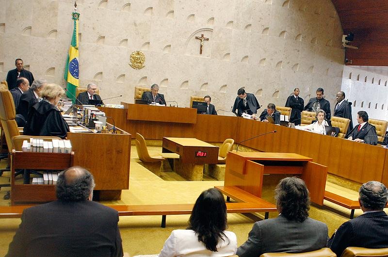STF conclui cap&iacute;tulo de lavagem de dinheiro e condena oito