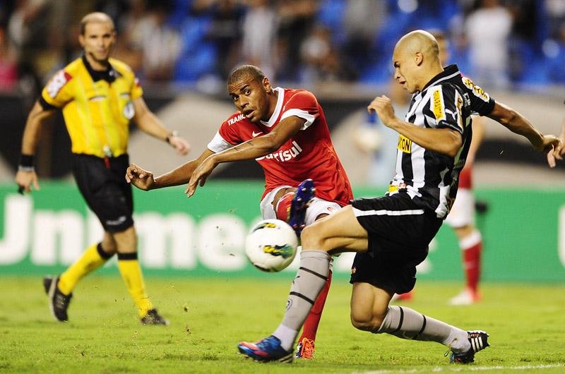 O resultado mant&eacute;m os colorados na s&eacute;tima posi&ccedil;&atilde;o do Campeonato Brasileiro, agora 36 pontos