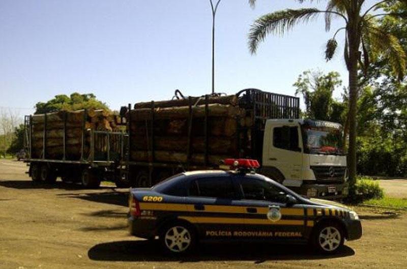 Caminh&atilde;o transportava 71 toneladas