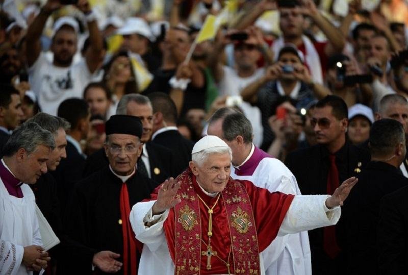 Papa Bento XVI fez discurso no pal&aacute;cio presidencial de Baabda